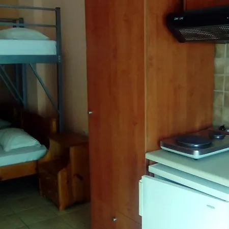 Hostel Constantinos Budget Beds